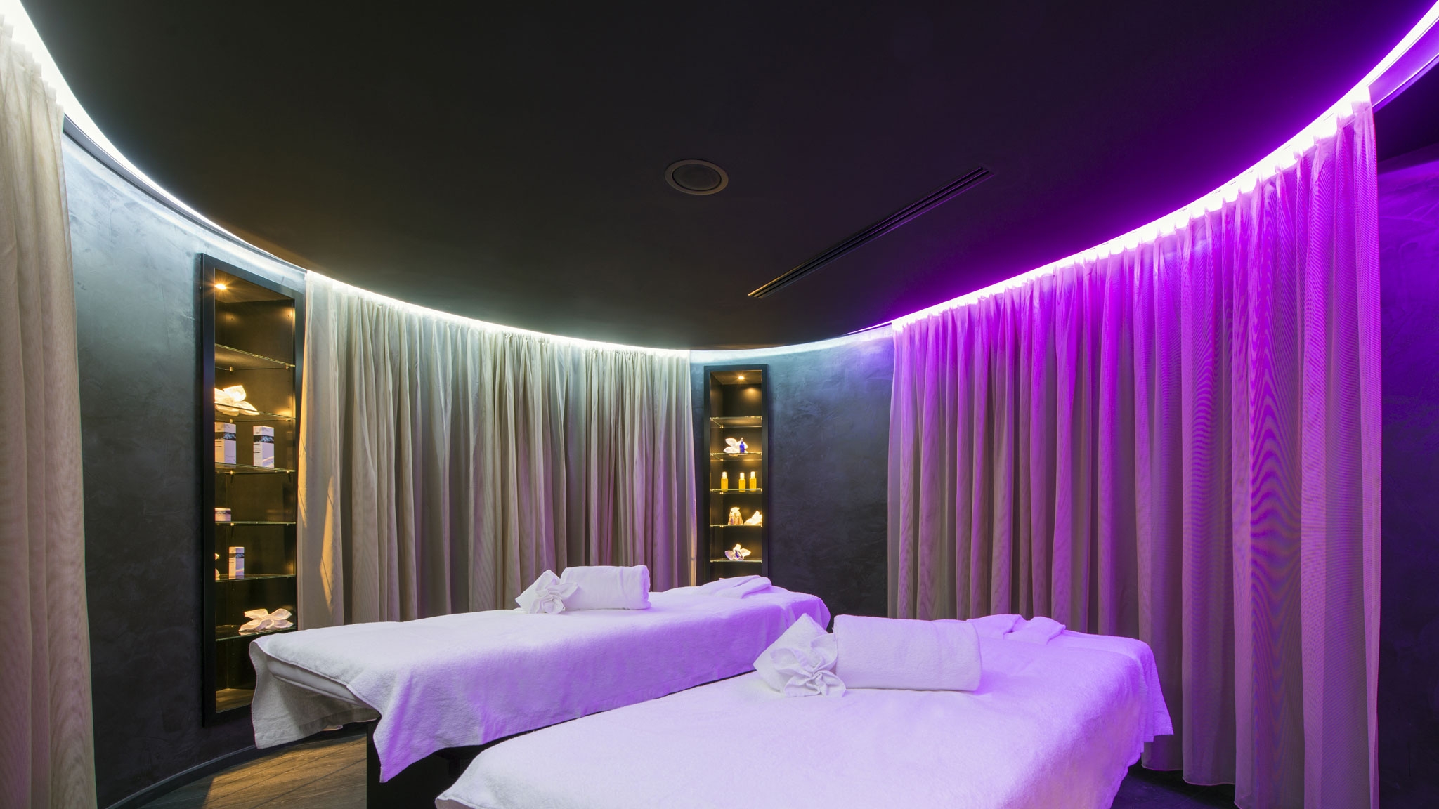 AWAY Spa Verbier Couples Treatment Room